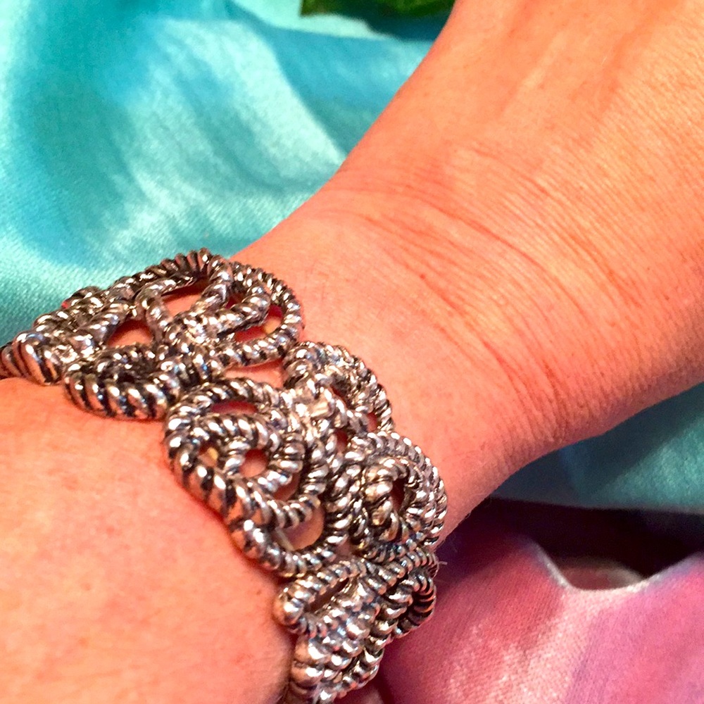 Vintage Metal Stretch Bracelet Rodeo Rope Design